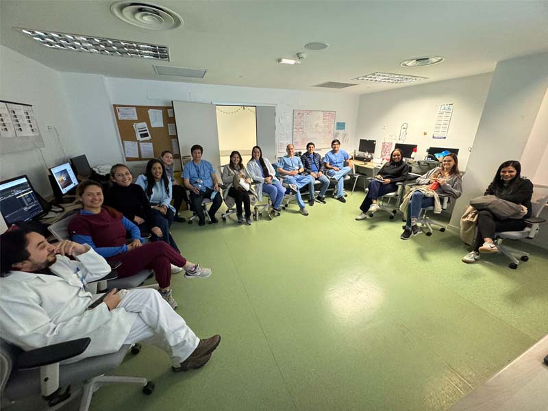 Clase del Master Imagen Cardiaca Avanzada 2024-2025 con el Profesor Gómez de Diego.